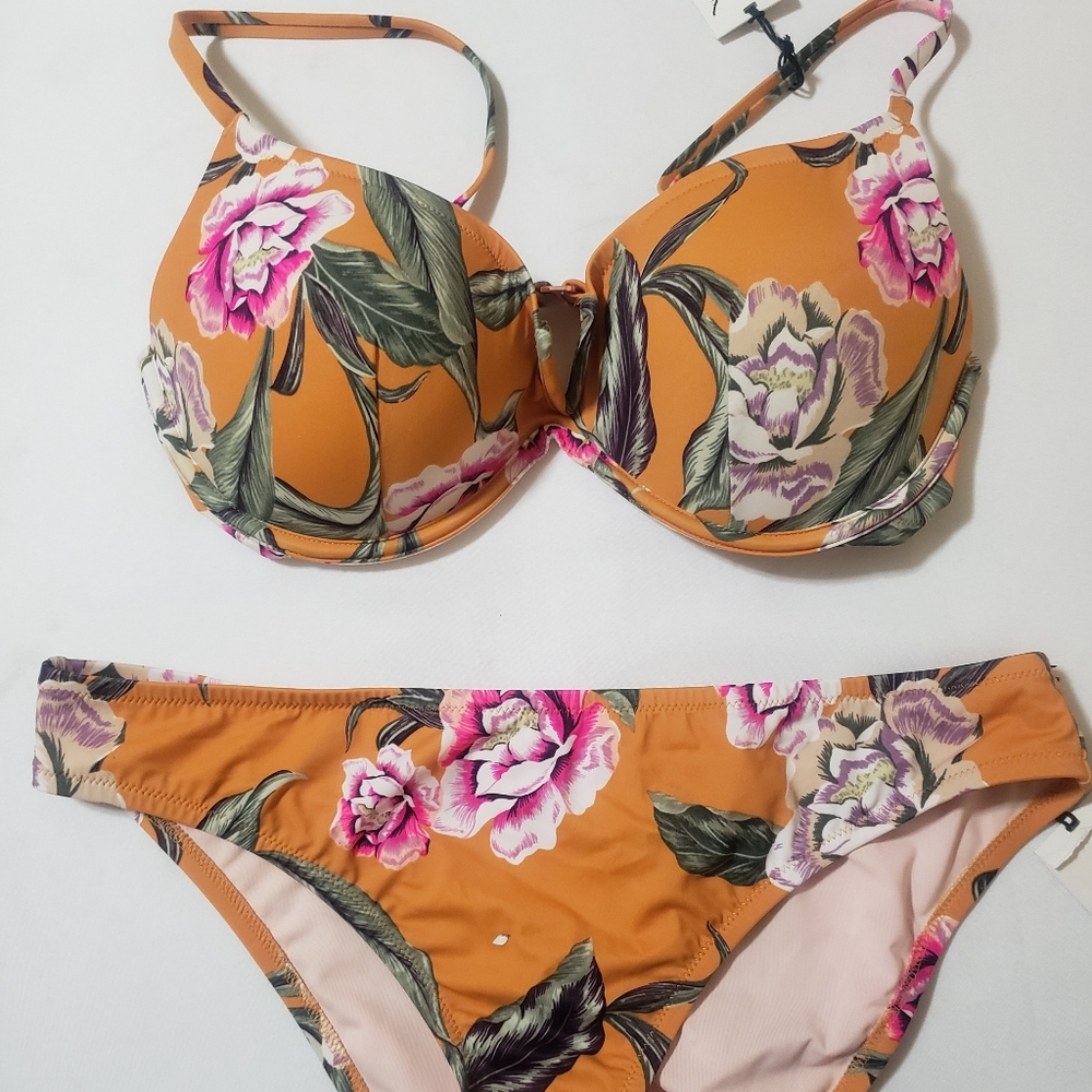 Shade & Shore 36D bikini set